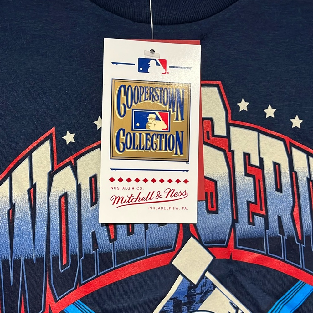 Mitchell & Ness Yankees World Series 1977 Champs graphic tee youth size 10/12 - Picture 4 of 5